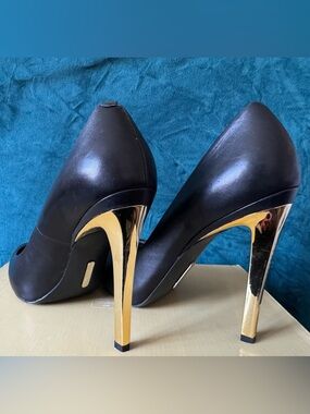 Boutique 9 Black Pumps with Gold Stiletto Heels